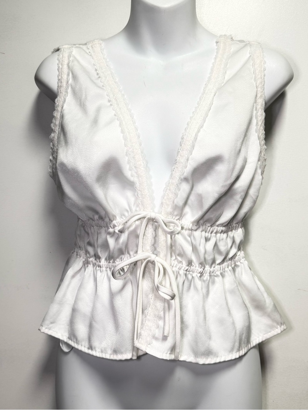 Wayf White Lace-Trim Drawstring Peplum Cami